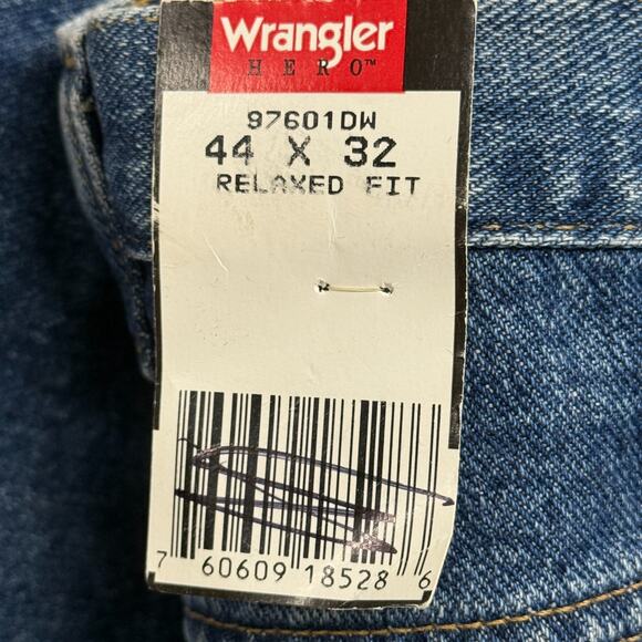 Wrangler Hero Jeans Mens 44X32 Blue Relaxed Fit Straight Dark Wash Workwear NWT - Picture 9 of 10